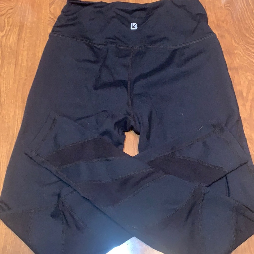 Size sm buff bunny leggings